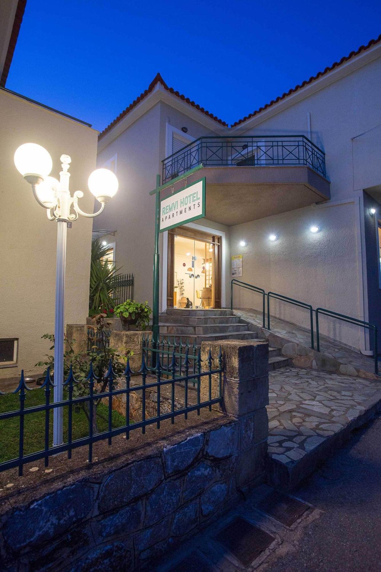 Remvi Hotel - Apartments Ступа Экстерьер фото